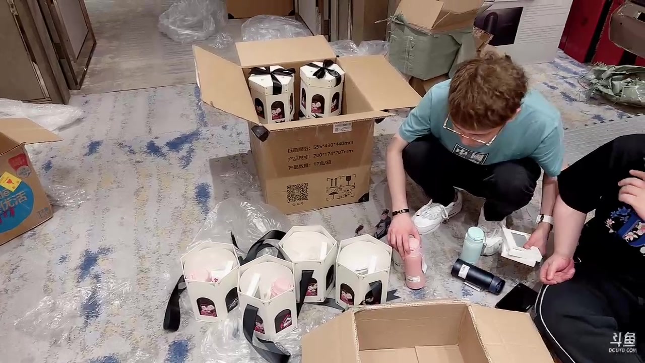 【2023-04-21 20点场】白鲨xiubi丶：白鲨总决赛加油！！！