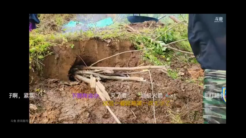 肖哥倒水还是聪明的，女主播学到了