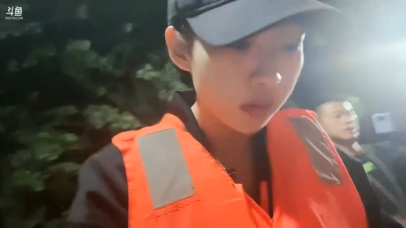 美女咩咩真可爱，年轻就是 好