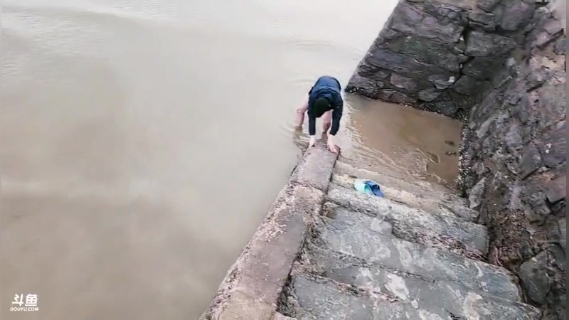 【2023-04-15 18点场】别问问就黑皮：宁波荒岛生存第二天