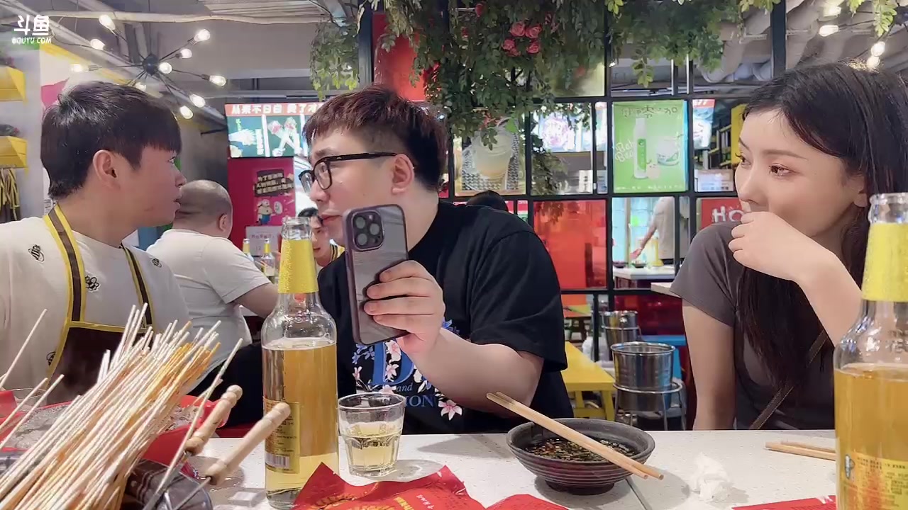 【2023-04-21 22点场】白鲨xiubi丶：白鲨总决赛加油！！！