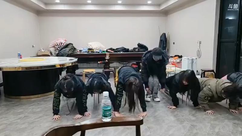 肖哥和美女玩游戏，听歌识曲，有意思