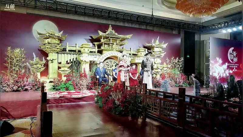 【2023-04-22 18点场】CSGO馒头：今天播完不定时户外