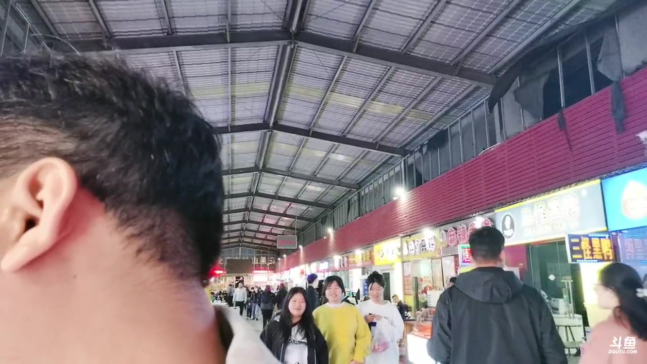 【2023-04-23 18点场】尐表哥：四月的精神焕发！