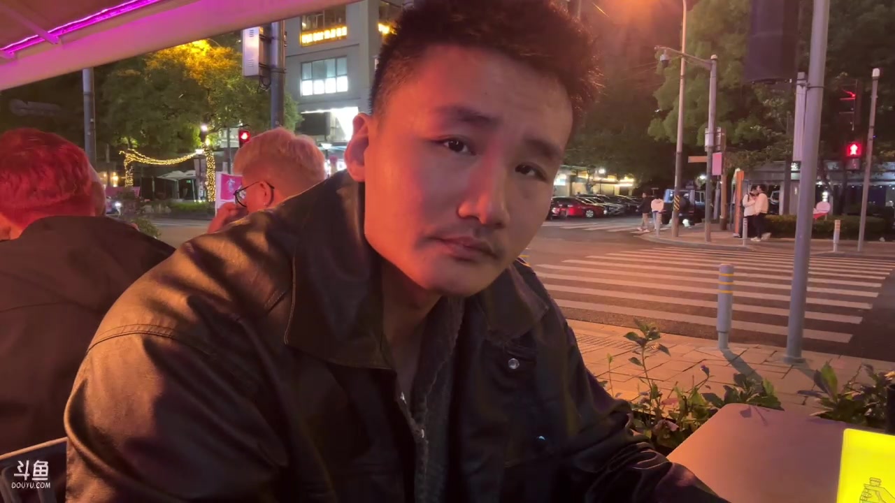 【2023-04-23 21点场】黑人毅：上海车展逛逛