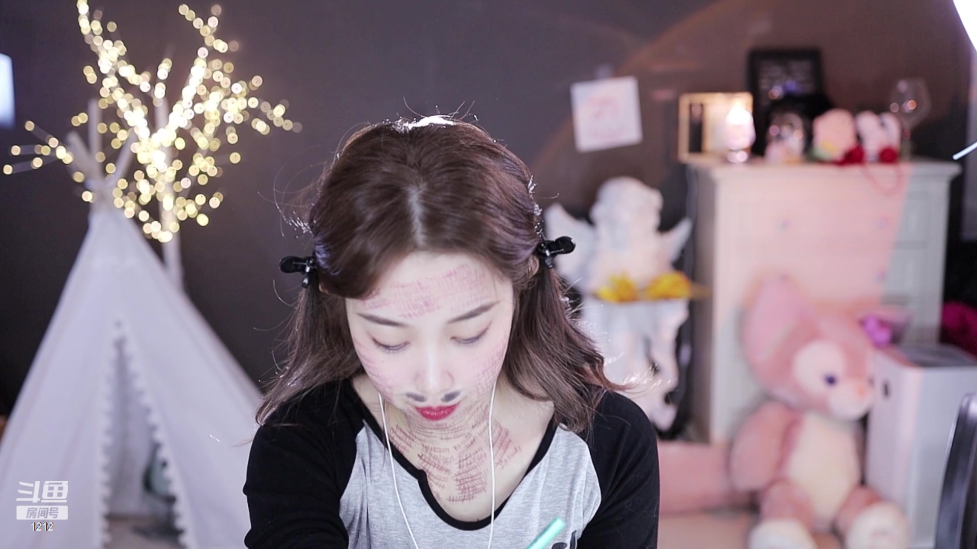 【2023-04-24 01点场】小肉球阿：爱笑的女孩运气不会差~~