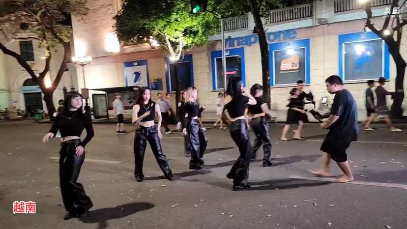 【户外】叶子户外的精彩时刻 20230424 00点场