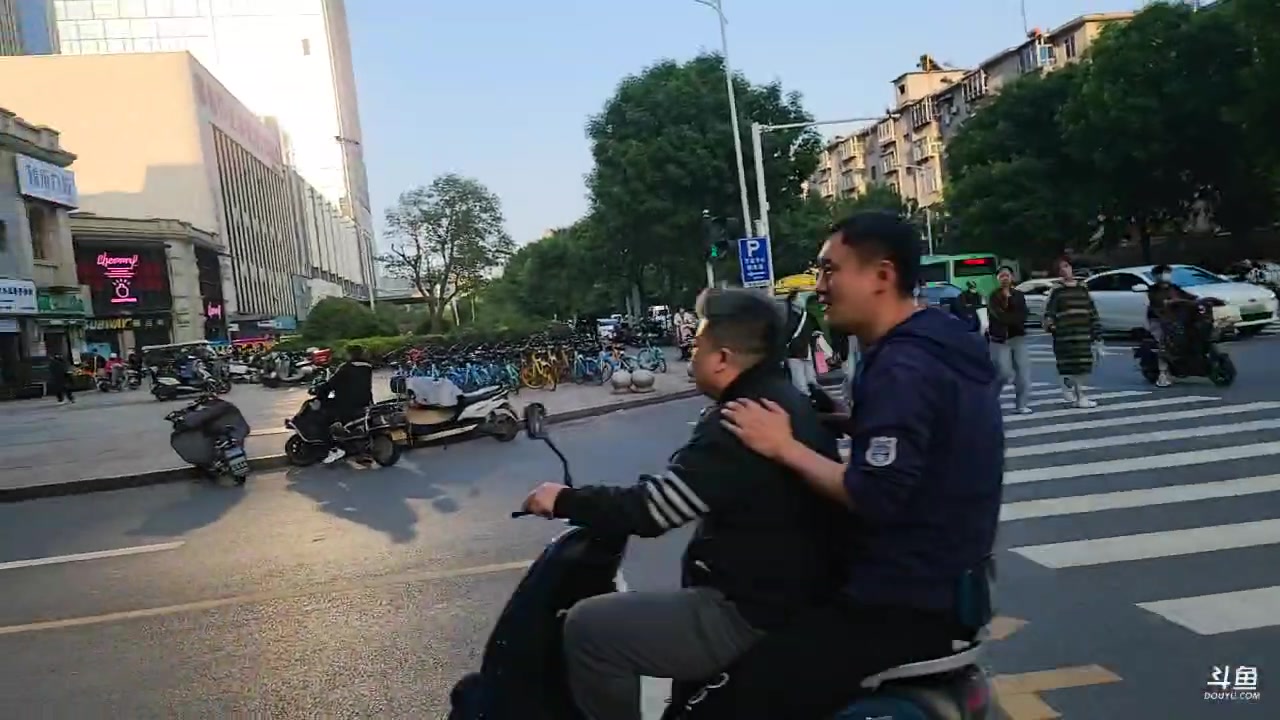 【2023-04-25 17点场】火力堂主：看看河南省博物馆！
