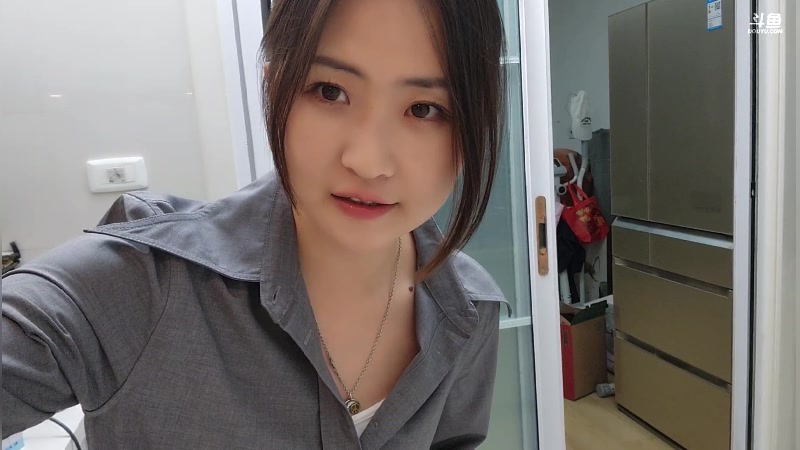 【2023-04-25 20点场】刘灶灶：做个香肠面包。。