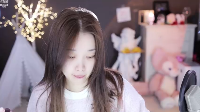 【2023-04-25 14点场】小肉球阿：爱笑的女孩运气不会差~~