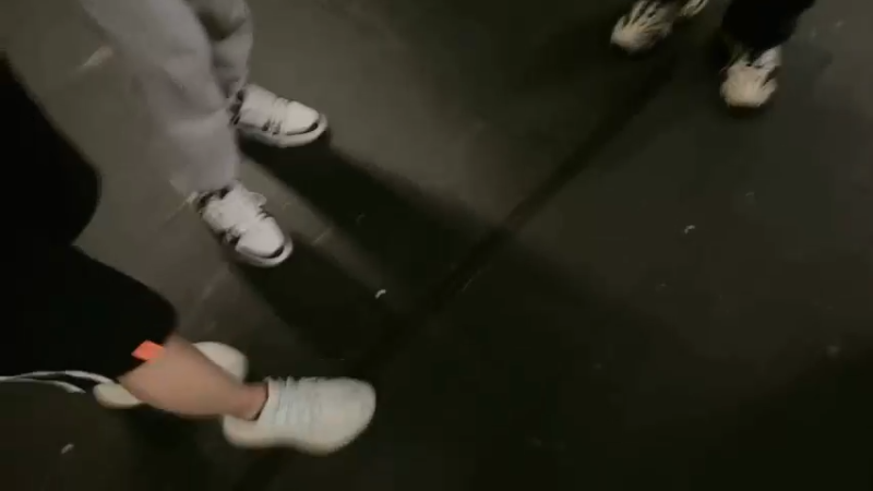 【2023-04-25 22点场】4AM小海xx丶：来马来西亚比赛，这几天不定时直播。