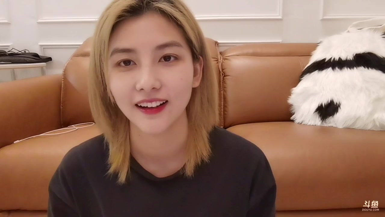 【2023-04-27 18点场】我是唐菲：也许有耳朵一双在等她开唱