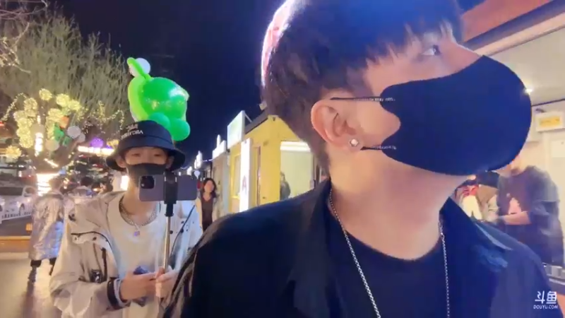 【2023-04-28 20点场】若若跑的贼快：双倍亲密度！延吉吃烤肉！！！