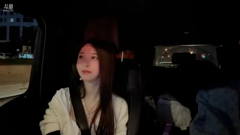 博哥感谢用户姐，大家说一姐得不到就毁掉？