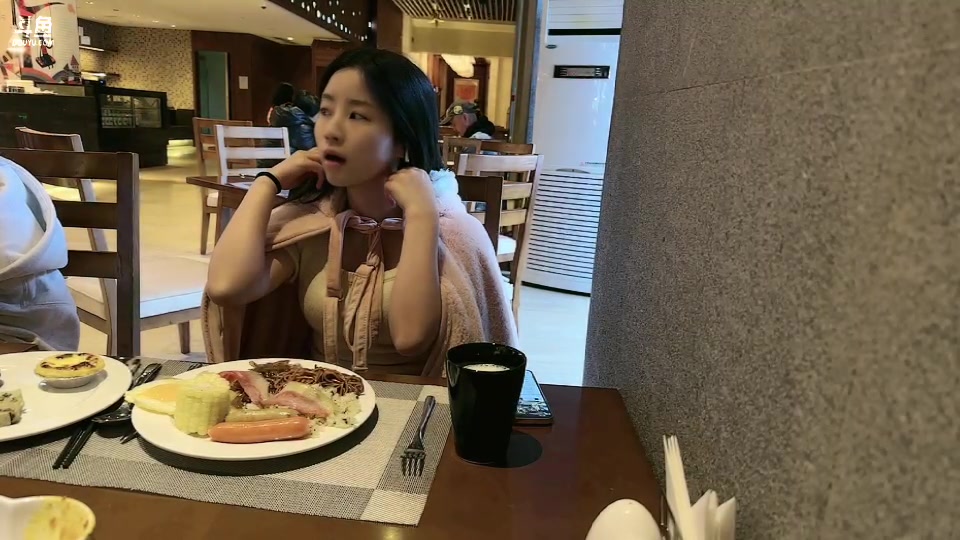 【2023-04-30 07点场】若若跑的贼快：双倍亲密度！到长白山啦！吃铁锅炖～