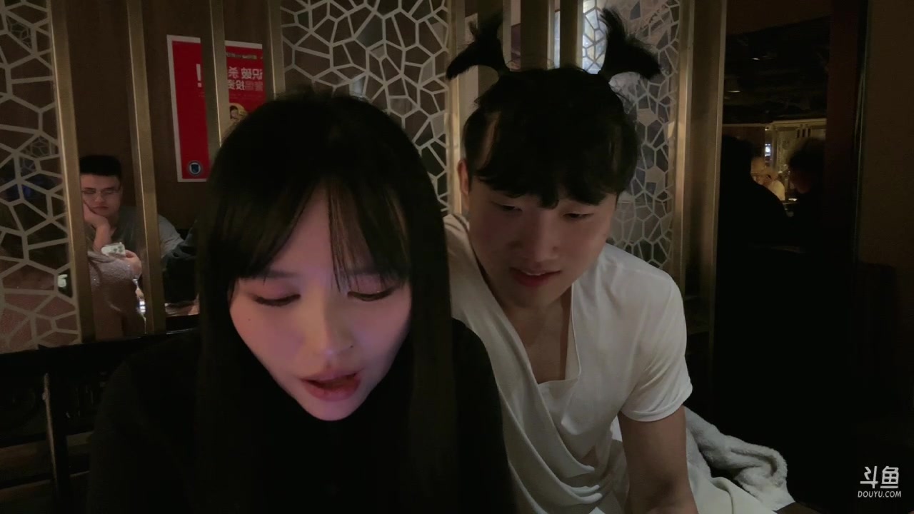 【2023-05-01 03点场】胸肌很大的良小伞：1元粉丝牌钻石双倍已开！巨龙族集合！