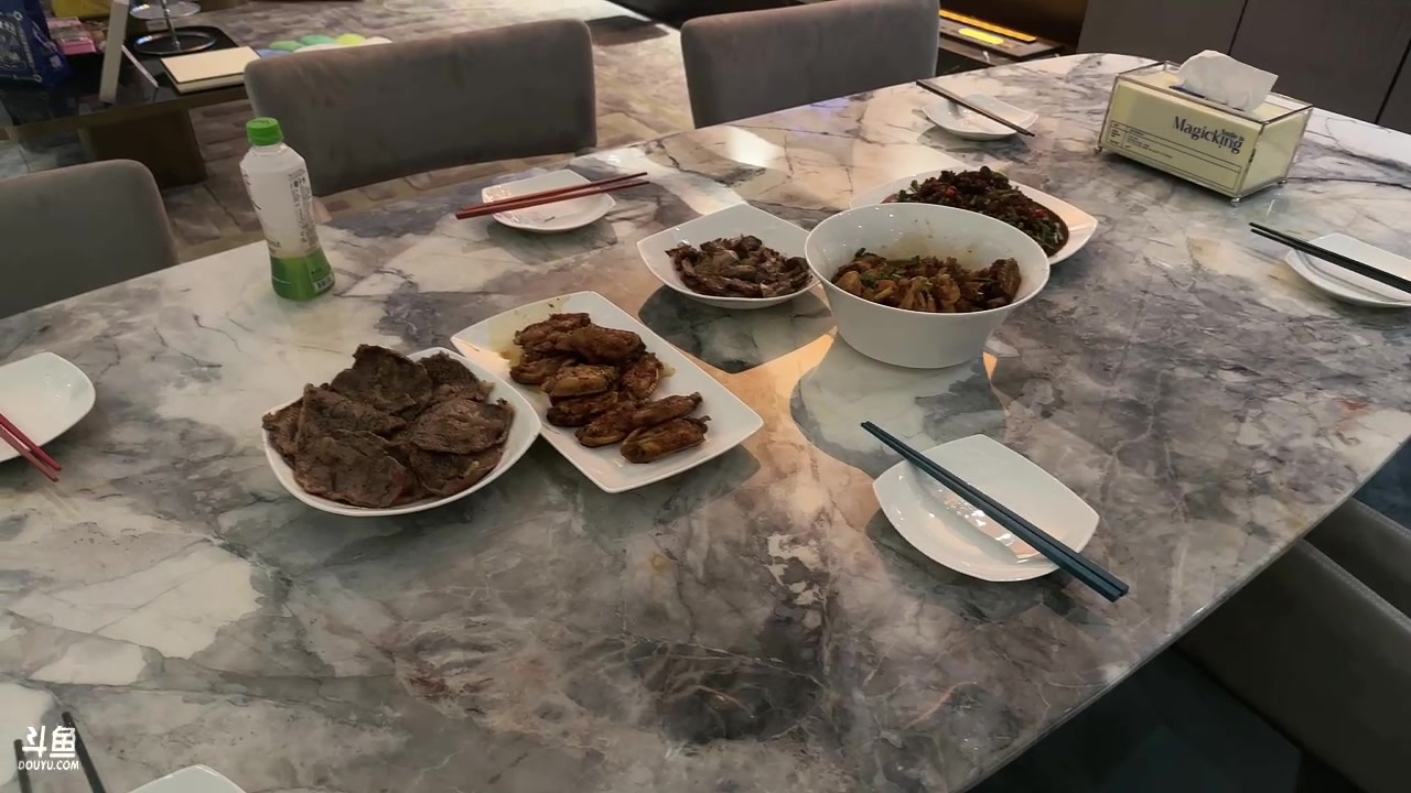 【2023-05-01 19点场】轰轰仔：一元粉丝牌！2.5倍亲密度！4倍上限！