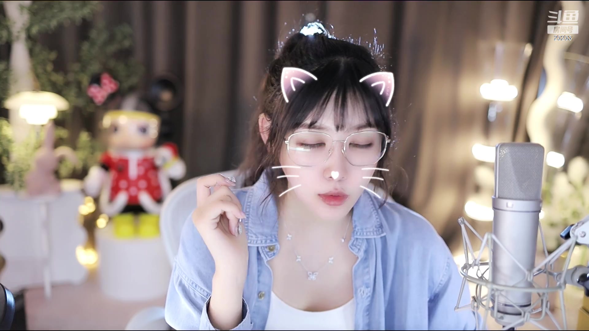 【2023-05-02 15点场】喵小莎：中午12点，晚上11点。