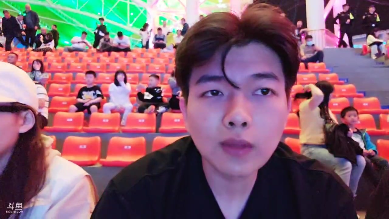 【2023-05-02 19点场】王大谋119：【小奶团】送爱心！开心最重要！！