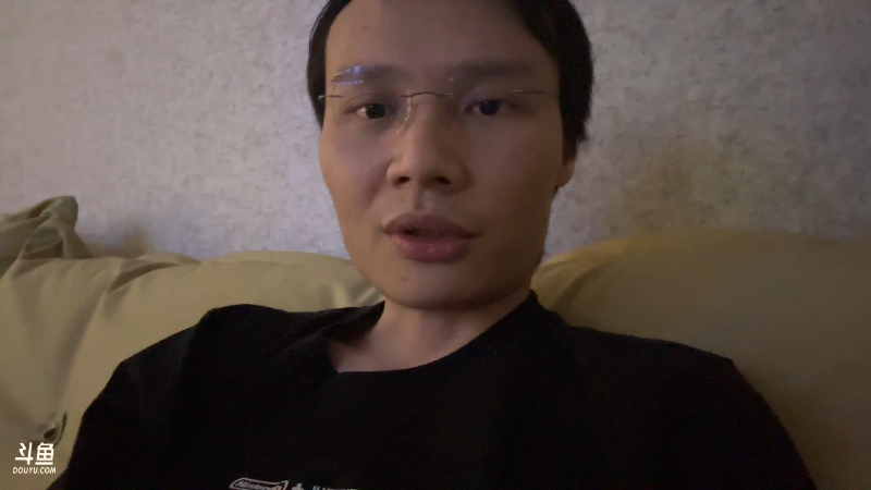 我在斗鱼看超级小桀直播主机其他游戏