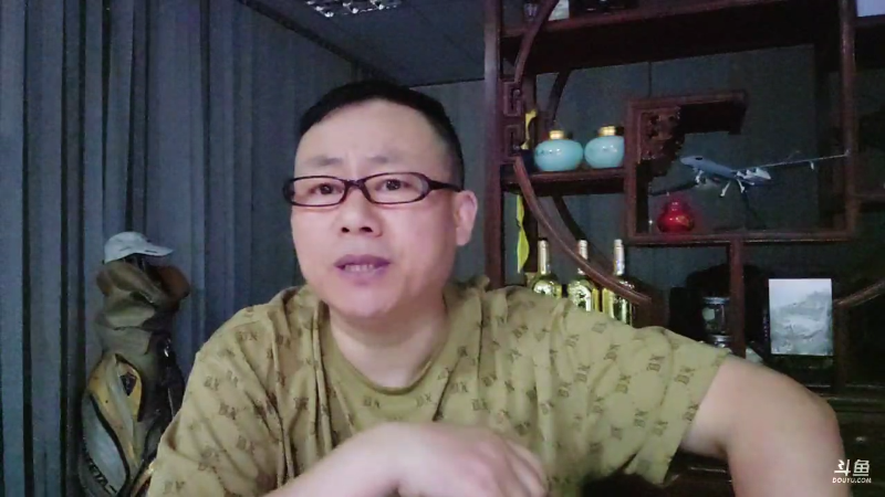 对现在的所有中国大学没有兴趣，我要是有钱送孩子去国外的大学。