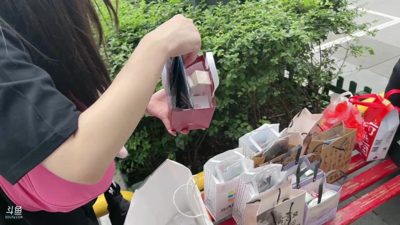 【2023-05-02 13点场】秀才冷男：【小奶团】黄金双倍已开~啵啵