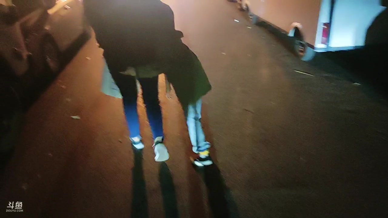 【2023-04-29 21点场】老田啦：【二哥】接待外宾…休息一天