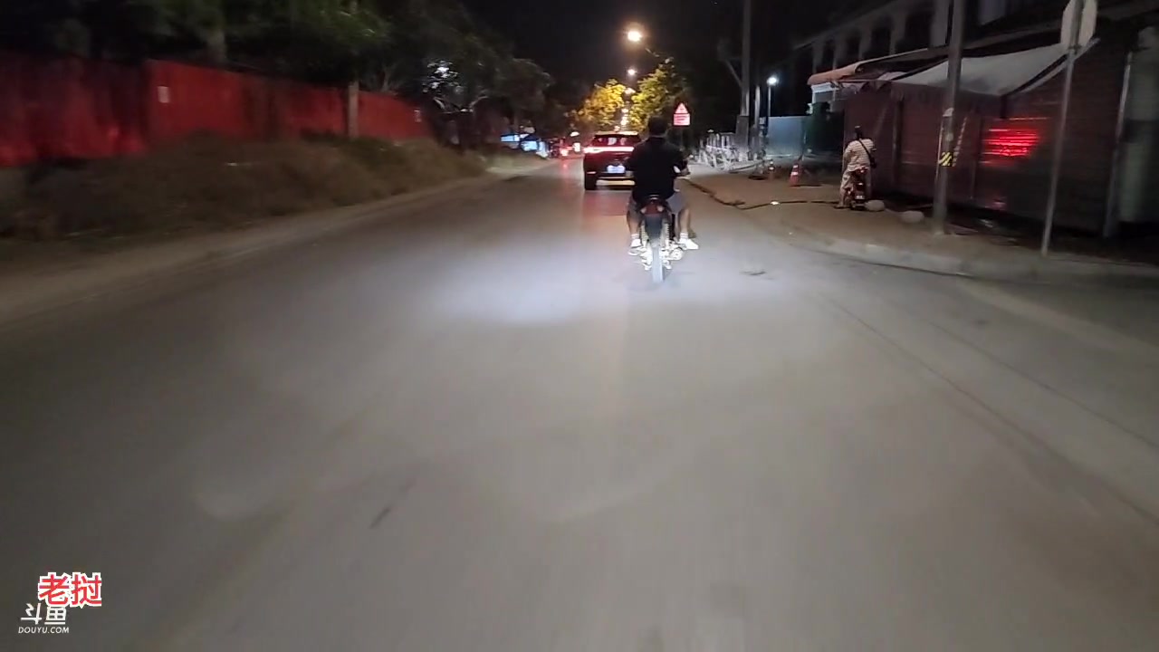 【2023-04-29 21点场】叶子户外：《纪实直播》老挝day2