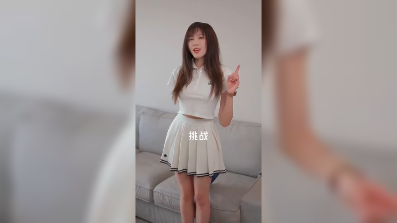 破次元吧！萨勒芬妮，闪亮登场！