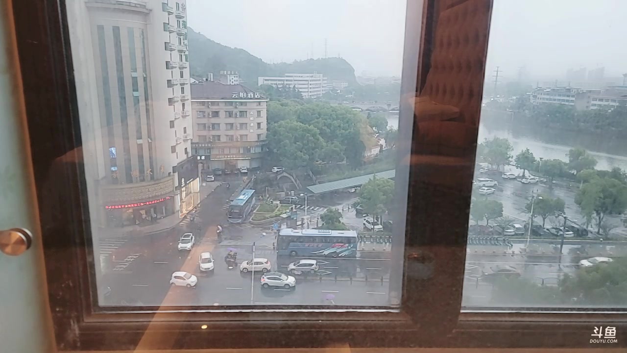 【2023-05-06 17点场】大嘴love：横店认识新朋友