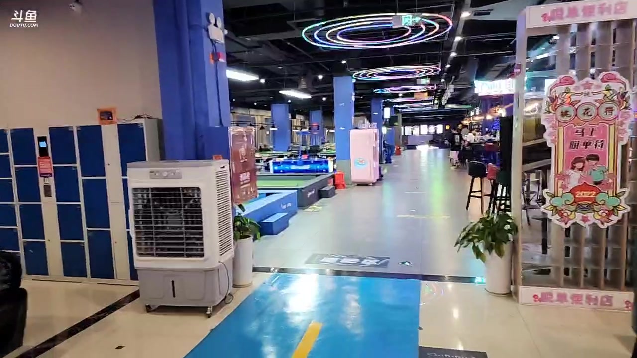 【2023-05-03 22点场】别问问就黑皮：奶团户外不定时开播～