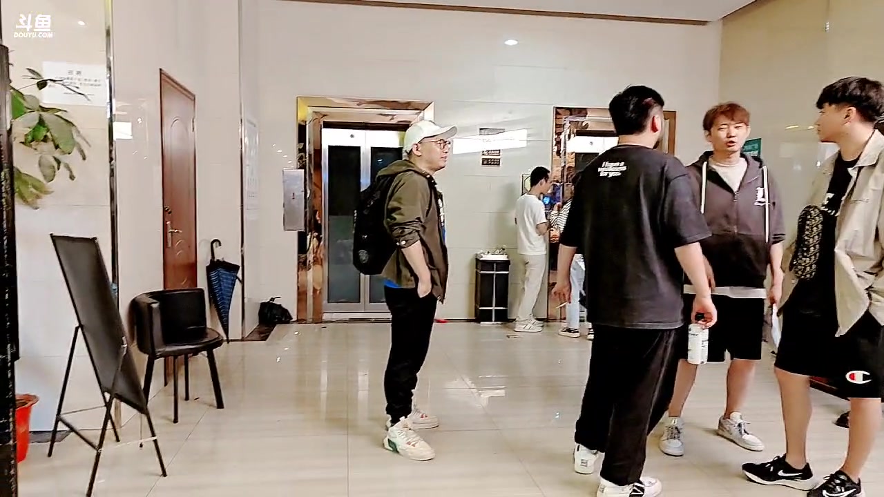 【2023-05-07 00点场】diyy刘頔：【Day3】CSGO之末日农场!