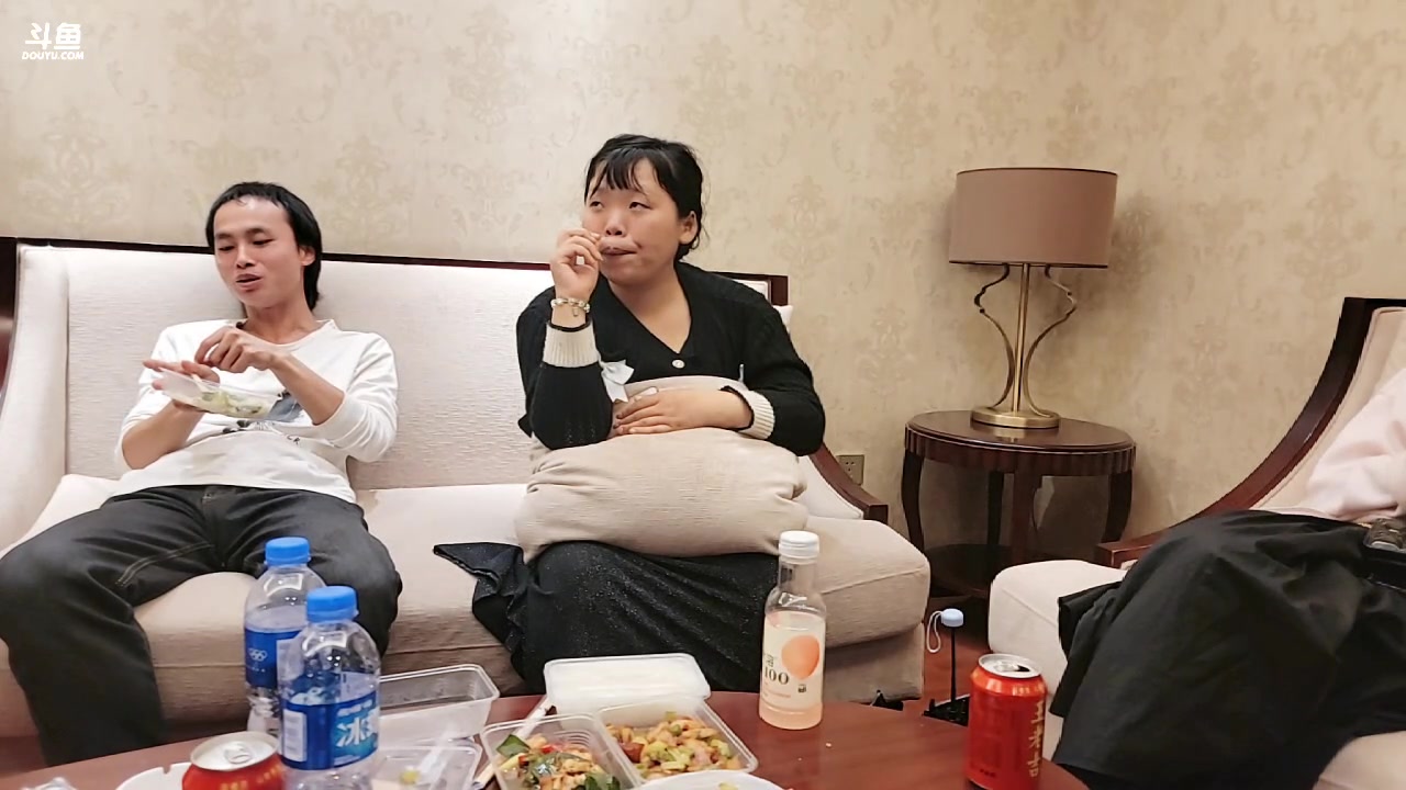 【2023-05-06 22点场】大嘴love：横店认识新朋友