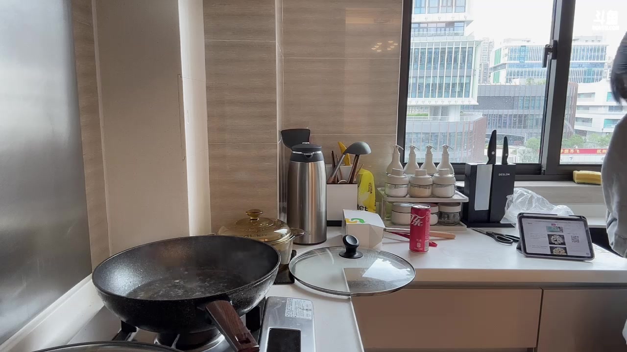 【2023-05-08 16点场】童猪啊i：钻粉狂欢）炸厨房了