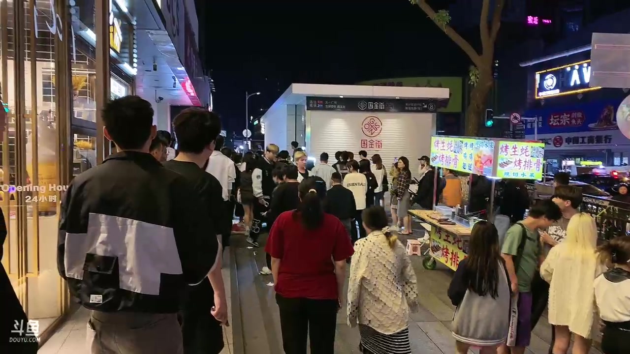 【2023-05-09 02点场】郑伟丶：午夜的长沙街头86828