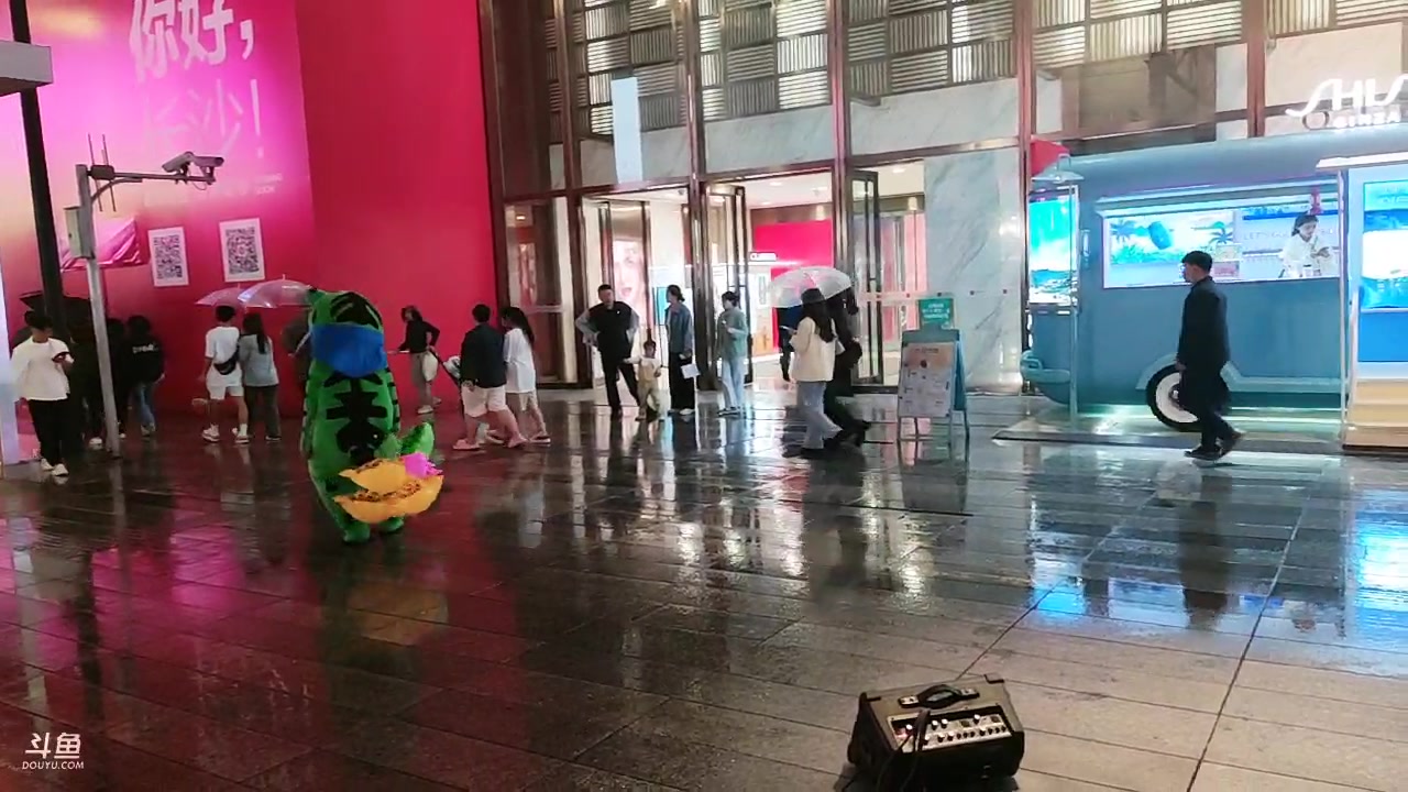 【2023-05-07 21点场】老田啦：【二哥】有急事儿，休息一两天