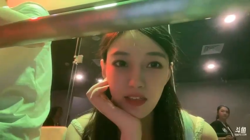 美女孙立人去现场看K甲总决赛