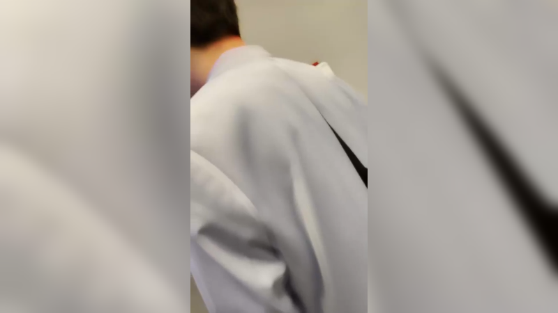 愉快的评论席体验！