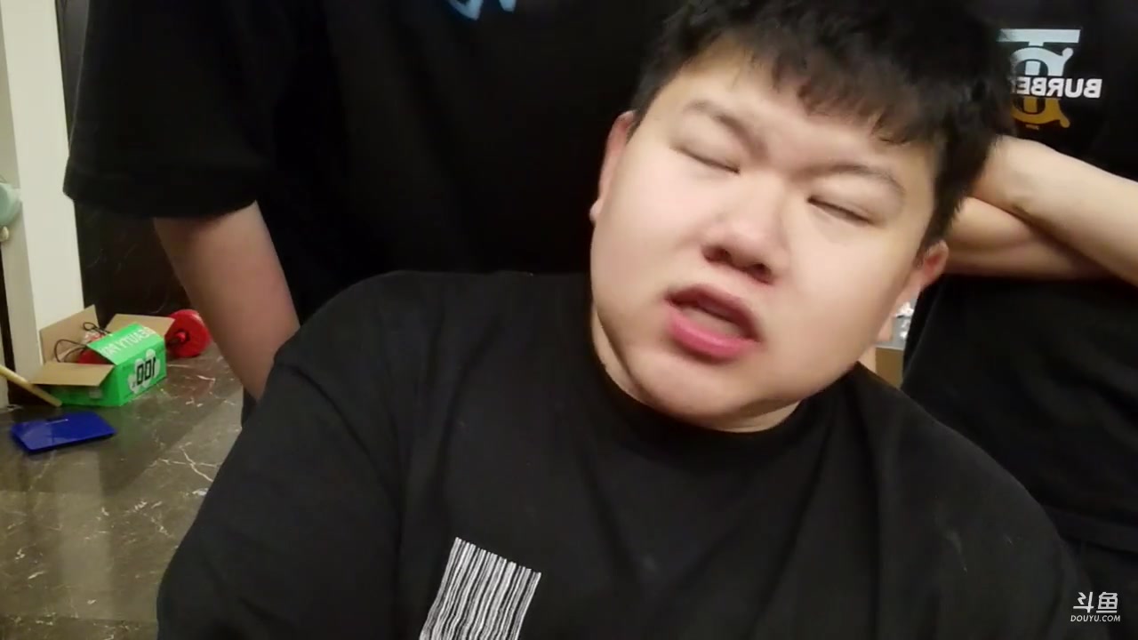 【2023-05-17 21点场】imxiaoxin：【✘-✘】黑白双煞