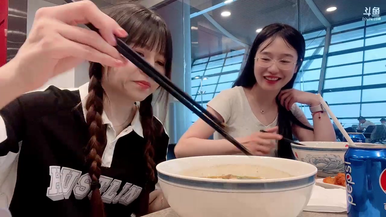 【2023-05-17 16点场】小樱sakura灬：【小樱】和女网友第一次见面