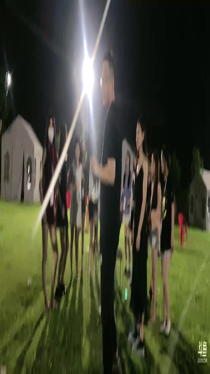 【2023-05-18 20点场】雨神丶：玩传奇就看6512！