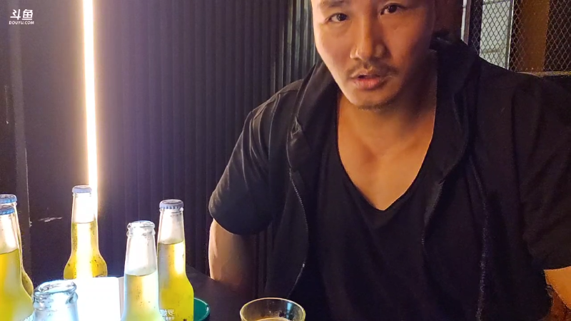 我在斗鱼看毅直播户外