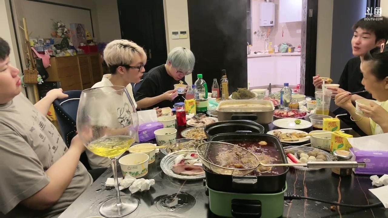 【2023-05-19 19点场】imxiaoxin：【✘-✘】黑白双煞 1鱼翅办卡