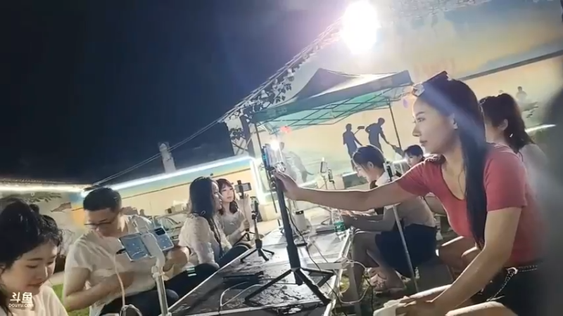 肖哥说我这人比较记仇，谁打我，我打回去