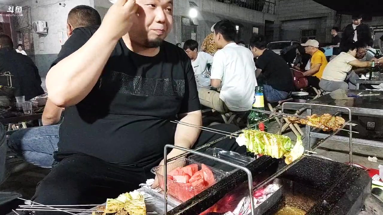 【2023-05-11 19点场】天津美食胡子：传说中的淄博到啦