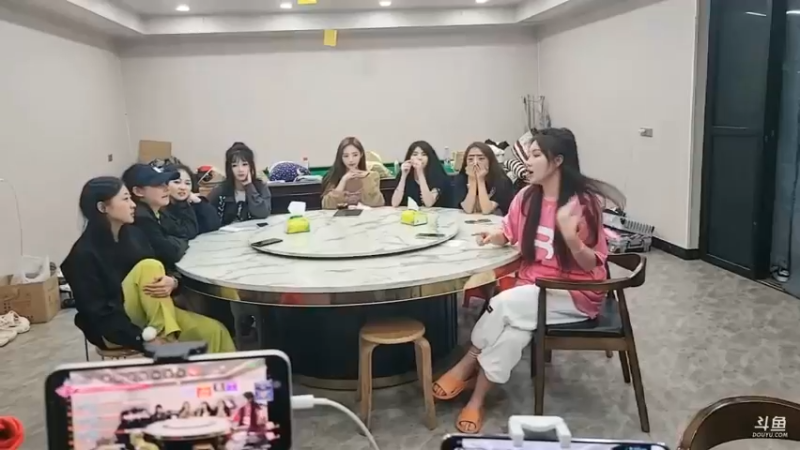 肖哥问女主播问题，知识竞赛啊