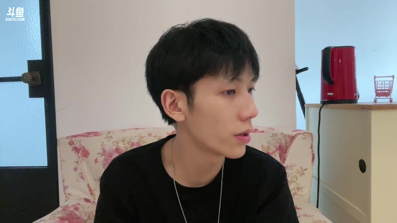 【2023-05-20 13点场】野猪九月：【小奶团】今天外出拍照！双倍亲密度