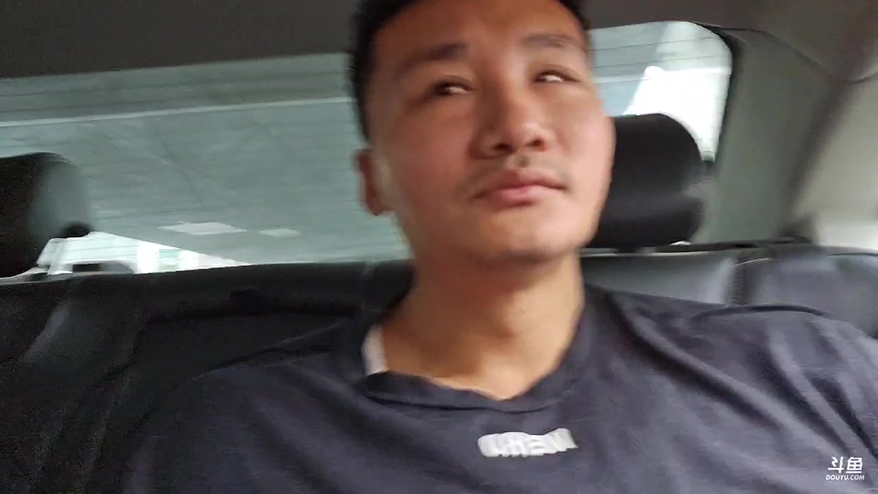 【2023-05-21 13点场】黑人毅：武汉健身行