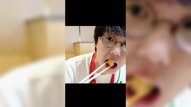 西八主播吃饭都不可以，喜欢老头也不可以