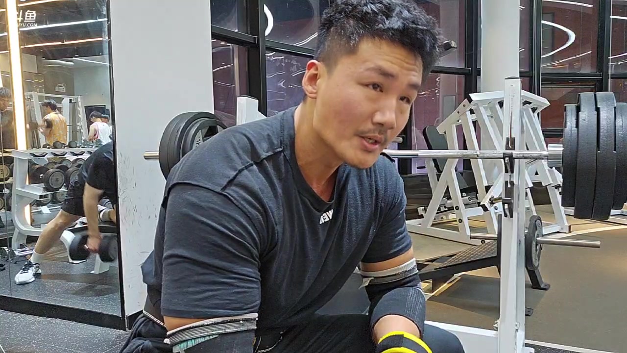 【2023-05-23 19点场】黑人毅：武汉健身行，健身比赛日